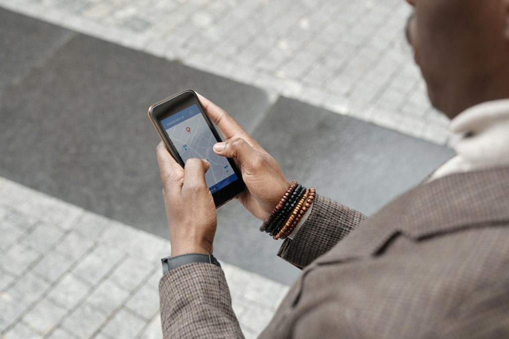 Akıllı telefonla yerel işletme arama