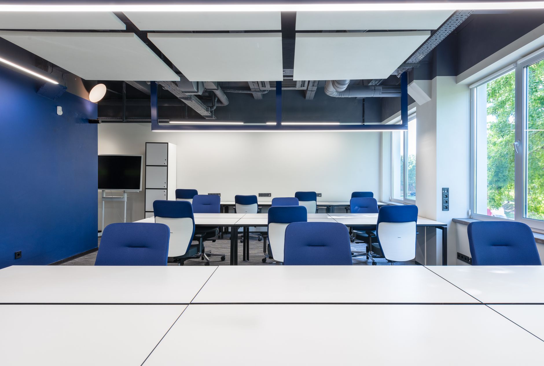 az tehlikeli işyeri ofis çalışma alanı